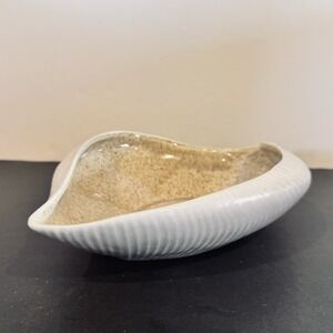 Vintage‎ Red Wing Pottery Rosey Speckled Beige Leaf Shape Bowl Display Piece